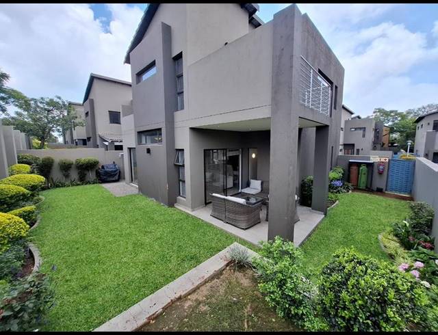 3 BEDROOM TOWNHOUSE FOR SALE IN FERNDALE